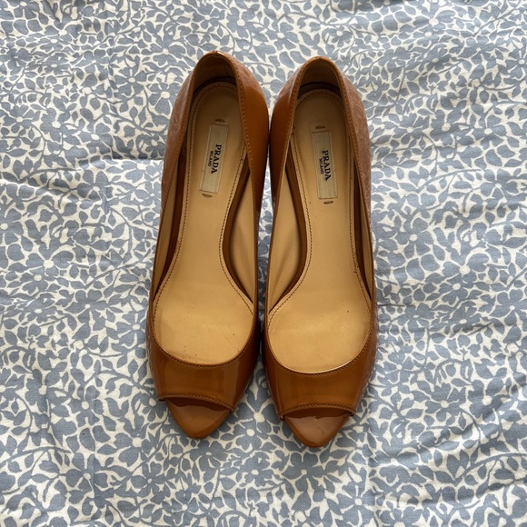 Prada Patent Leather Heels - Picture 2 of 5